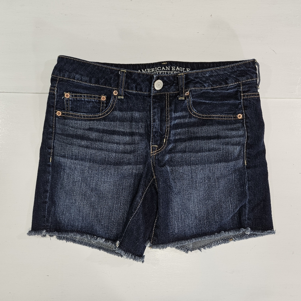 American Eagle dark wash denim jean shorts women's size 6